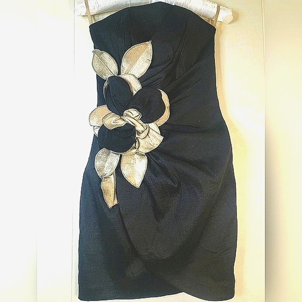 Caché Size 2 Black Strapless Bodycon Mini Dress Formal Metallic